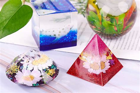 how to make resin art with molds and the importance of choosing the right lighting for your project